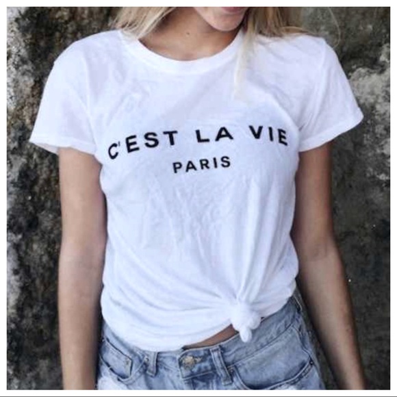 ShopEvelynne Tops - C’est la vie Graphic Tee